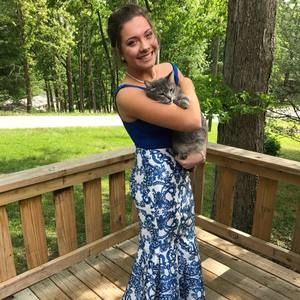 Meet your Posher, Carissa